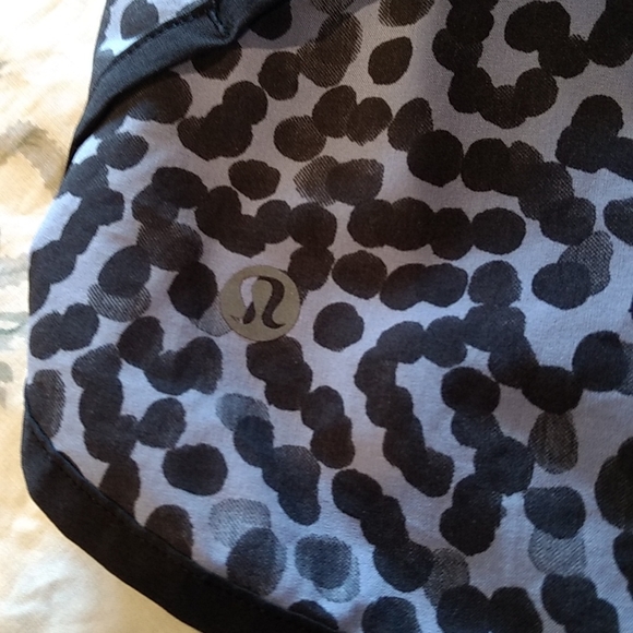 Lululemon Speed Short *4-way Stretch - Picture 7 of 9